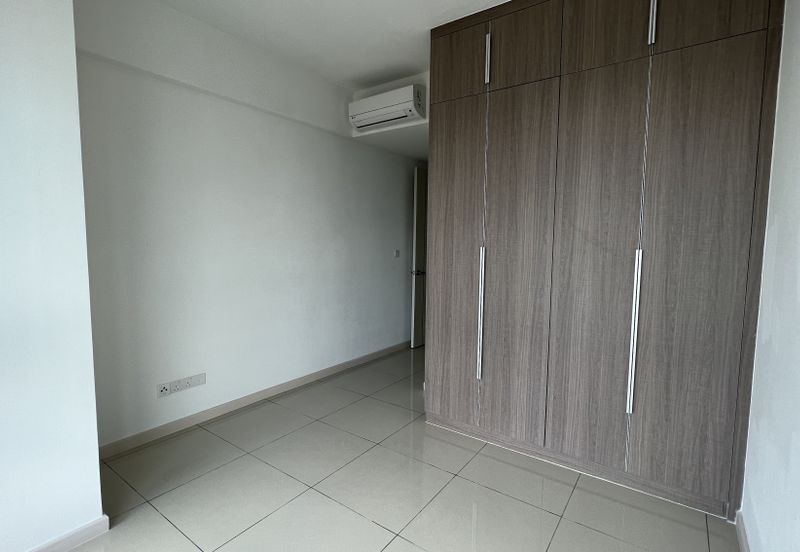 The M @ Medini Macrolink