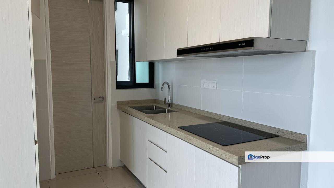 New double storey duplex unit 3 room at the m marcolink medini iskandar puteri johor, Johor, 