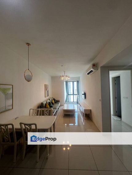 Fully furniture 2 room service apartment at elysia residence medini , Johor, Nusajaya
