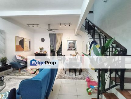 Freehold double storey landed house guarded at rini home 2 mutiara rini skudai, Johor, Skudai
