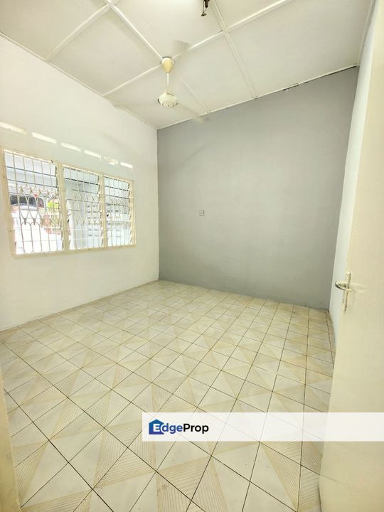 Freehold single storey landed house renovated at taman sri skudai johor bahru, Johor, Skudai