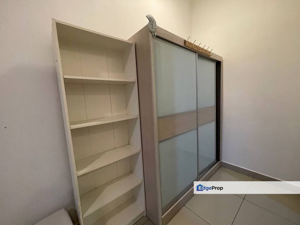 Freehold full loan 2 room service apartment at greenfield regency tampoi skudai with renovated, Johor, Tampoi