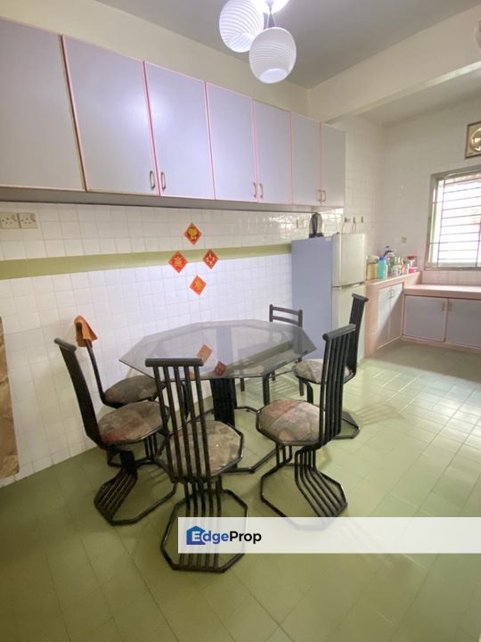 Freehold double storey landed house renovated at jalan nakhoda tun aminah skudai, Johor, Skudai