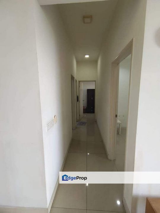 Freehold full loan 3 room service apartment at greenfield regency tampoi skudai, Johor, Tampoi