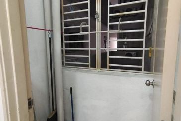 Dedaun Hijau (Greenfield Regency)