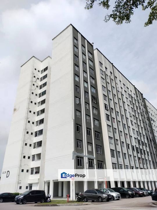 Freehold full loan 3 room medium cost apartment at denai gelang patah johor, Johor, Nusajaya