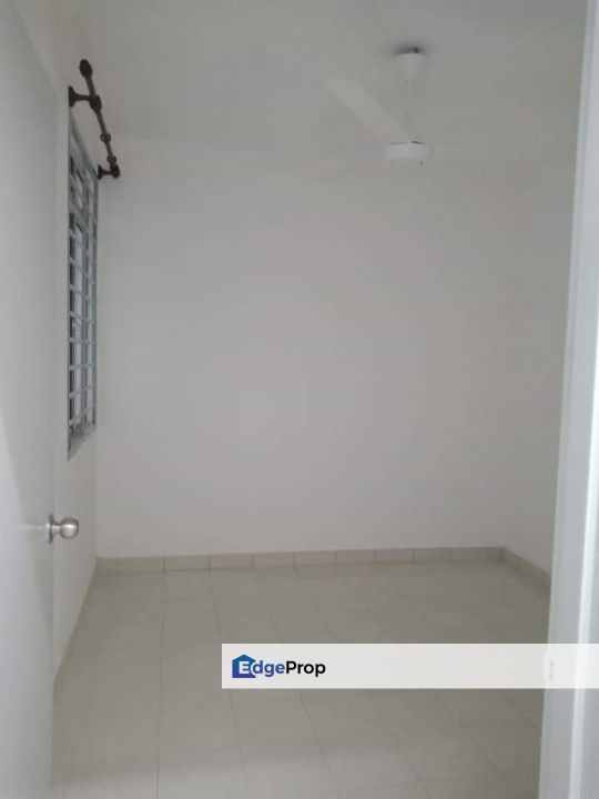 Freehold full loan 3 room medium cost apartment at denai gelang patah johor, Johor, Nusajaya