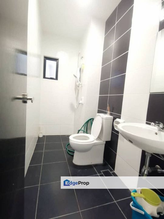 Freehold full loan 2 room service apartment at sky view bukit indah, Johor, Bukit Indah