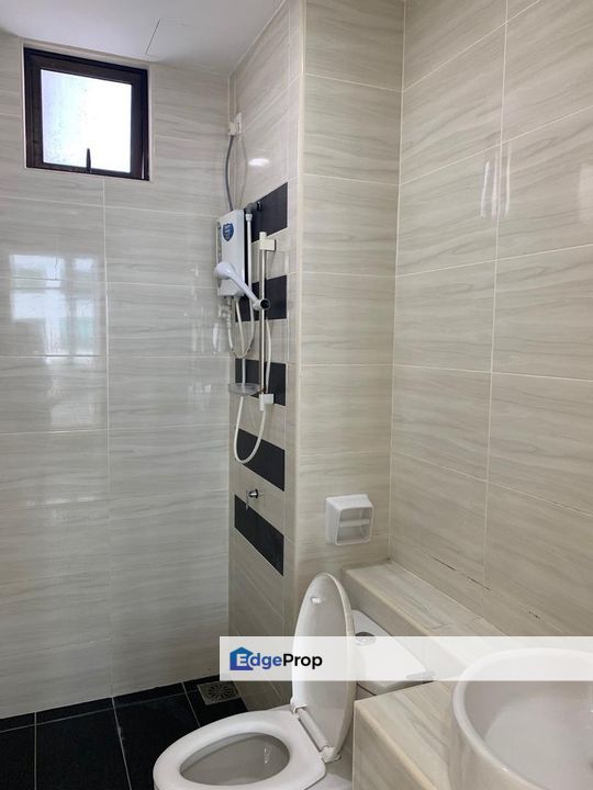 Freehold full loan 3 room fully furniture service apartment at d summit kempas skudai, Johor, Johor Bahru