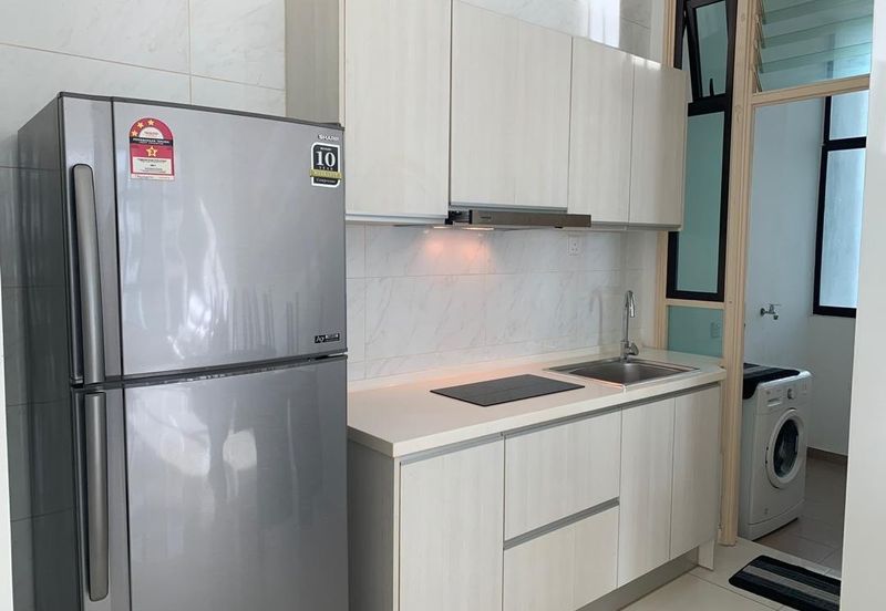 D'Summit Residences @ Kempas Utama