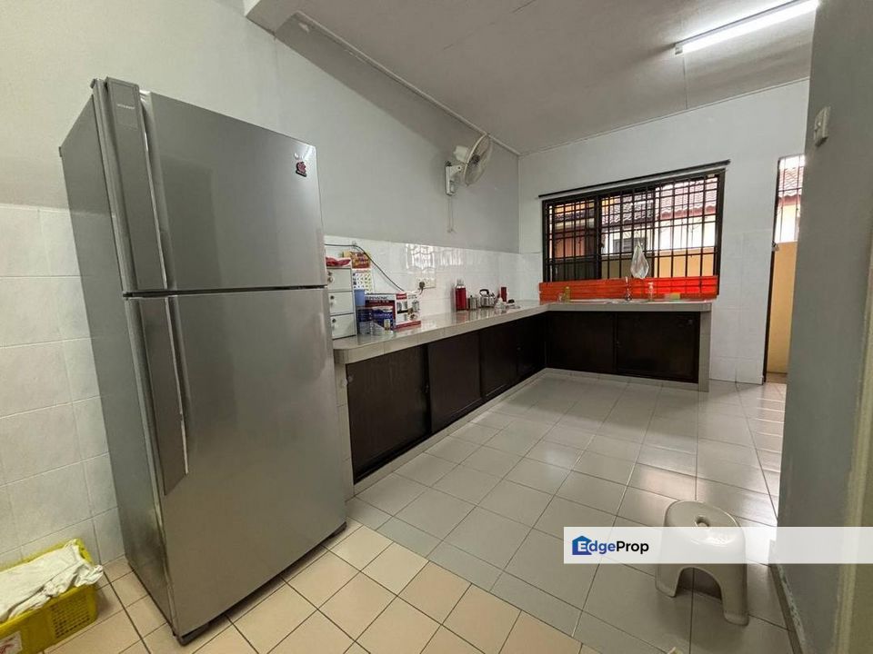 Freehold full loan double storey landed renovated at bandar putra kulai , Johor, Kulai