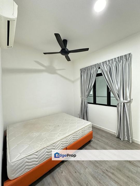 Freehold 2 room service apartment at sky view bukit indah iskandar puteri, Johor, Bukit Indah
