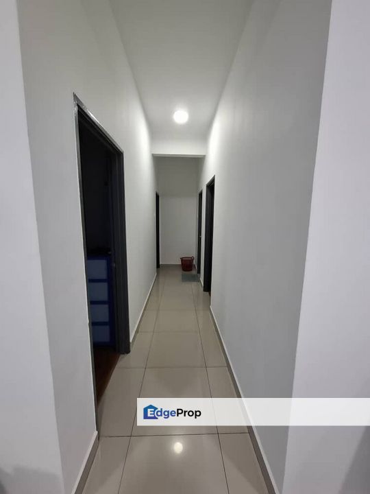 Freehold 3 room service apartment renovated at nusa height gelang patah, Johor, Gelang Patah