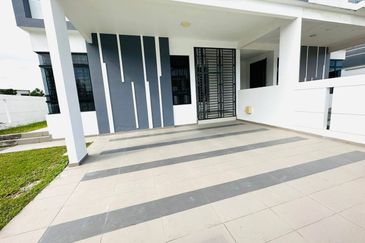 Garden Villa @ Bukit Indah 2