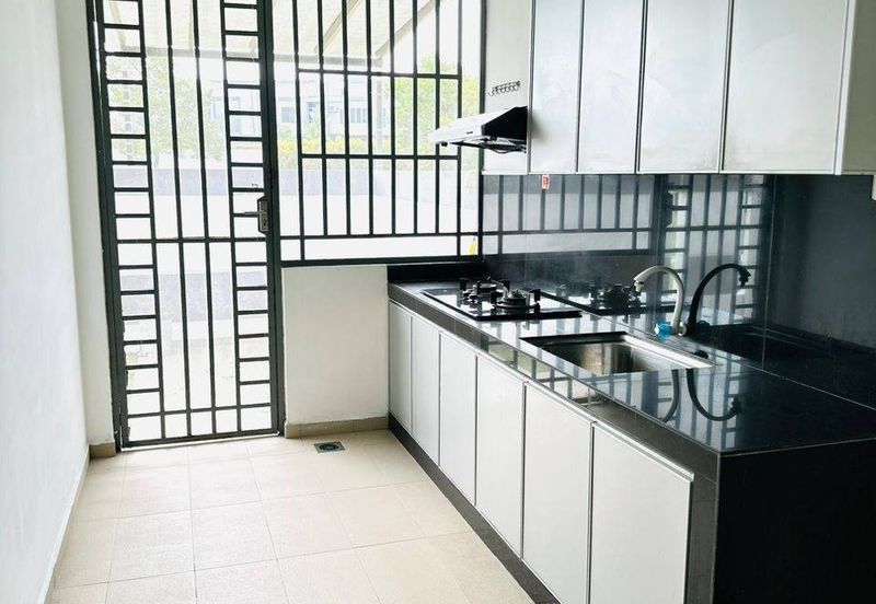 Garden Villa @ Bukit Indah 2