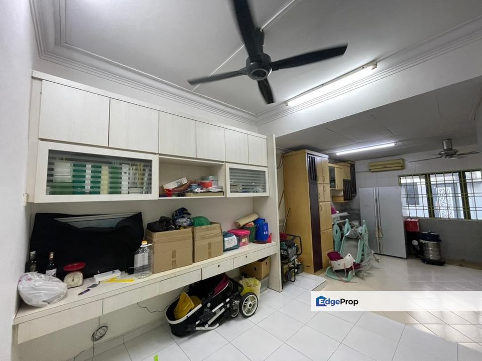 Freehold 1.5 storey landed house unblock view and renovated at bandar putra kulai, Johor, Kulai