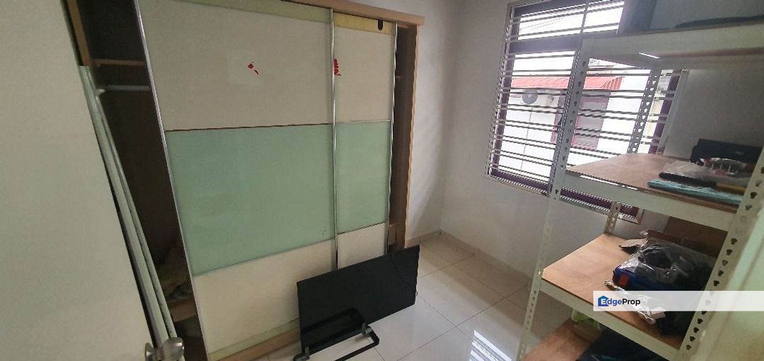Double storey landed house renovated and guarded at rini height2 mutiara rini skudai, Johor, Skudai