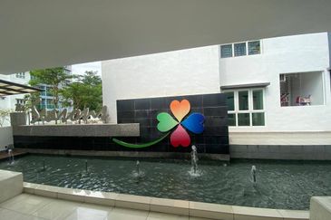 Seasons Luxury Apartments @ Amara Larkin