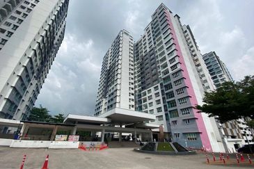 Seasons Luxury Apartments @ Amara Larkin