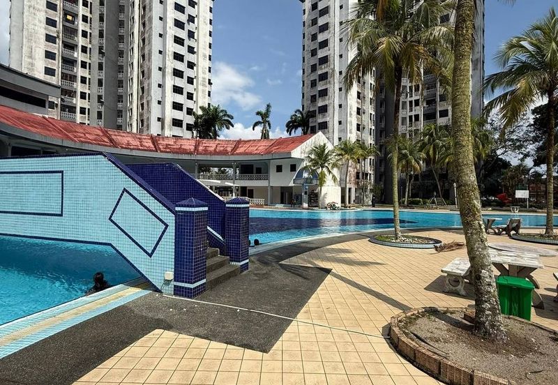 Mewah View Luxurious Apartments