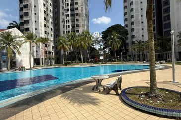 Mewah View Luxurious Apartments