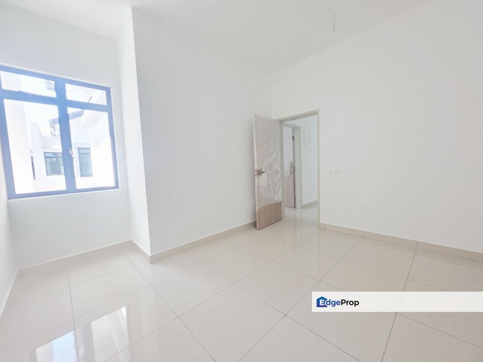 freehold new double storey cluster house guarded at aspira garden iskandar puteri, Johor, Gelang Patah