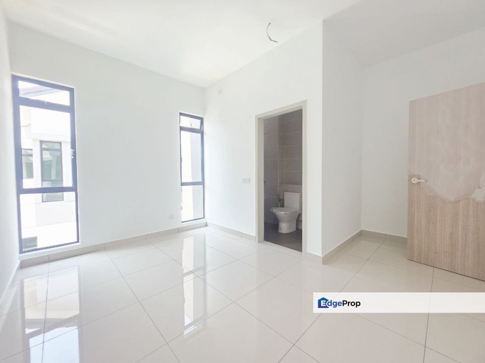 freehold new double storey cluster house guarded at aspira garden iskandar puteri, Johor, Gelang Patah