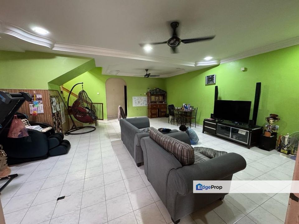 Freehold full loan double storey end lot at bandar putra kulai, Johor, Kulai