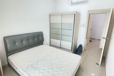 D'Summit Residences @ Kempas Utama