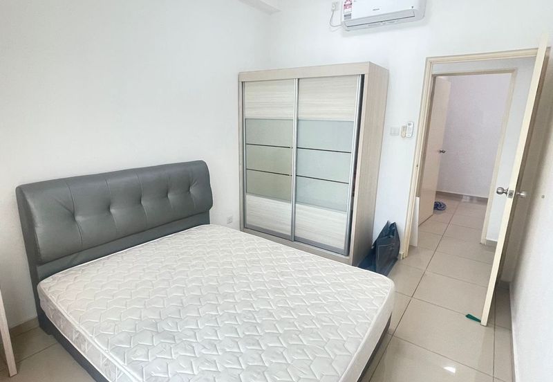 D'Summit Residences @ Kempas Utama