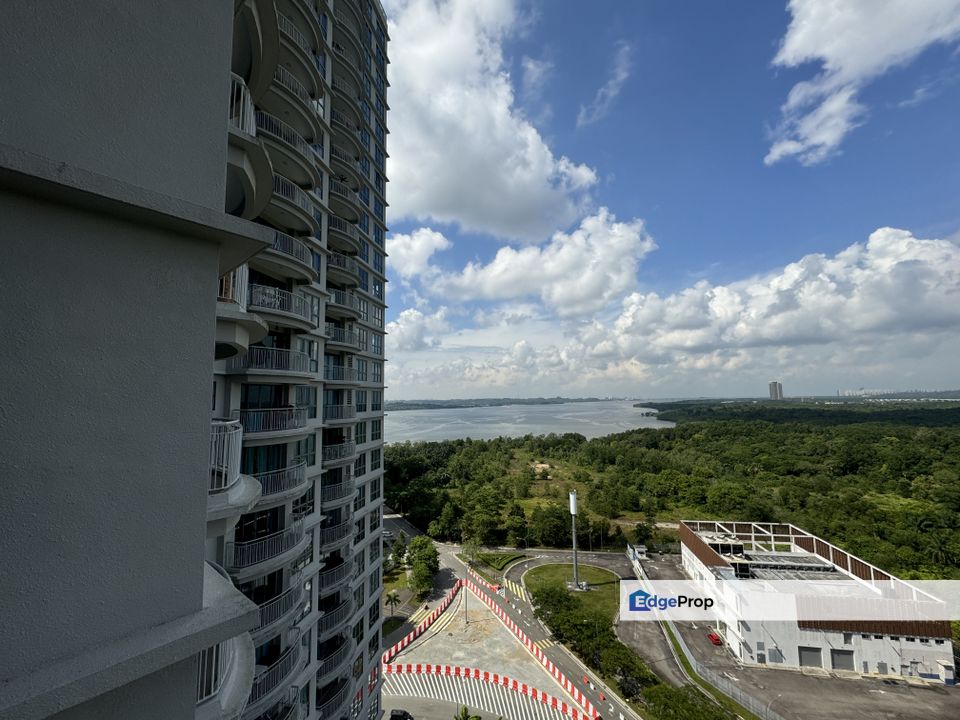 Freehold teega residence mid floor service apartment at puteri harbour iskandar puteri, Johor, Kota Iskandar