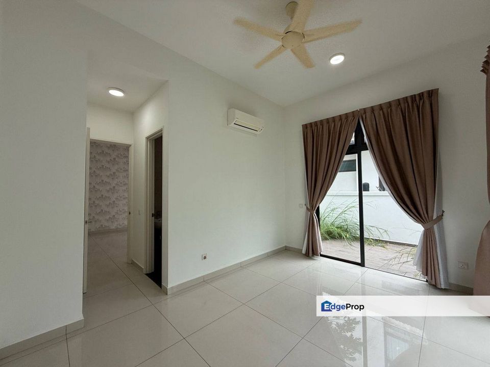 Freehold double storey semi d unblock view guarded at eco botanic iskandar puteri, Johor, Nusajaya