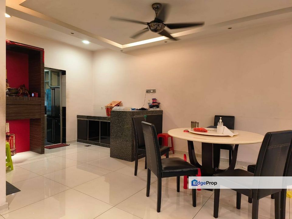 Freehold double storey unblock view landed at indahpura kulai with renovated , Johor, Kulai