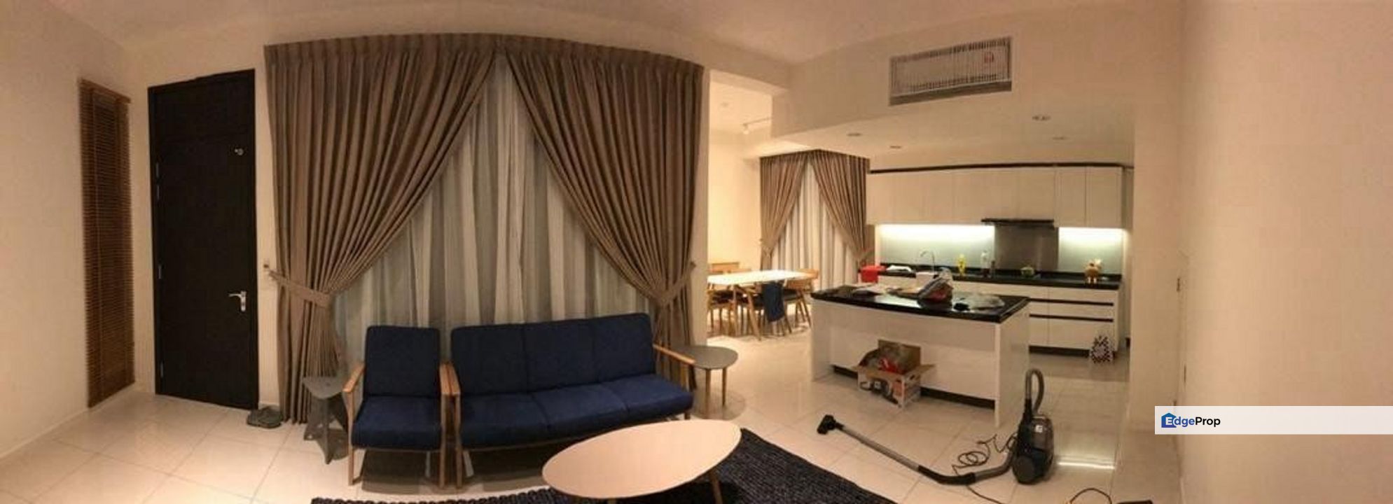 Double storey end lot with extra land renovated and guarded at avira garden medini iskandar, Johor, Nusajaya