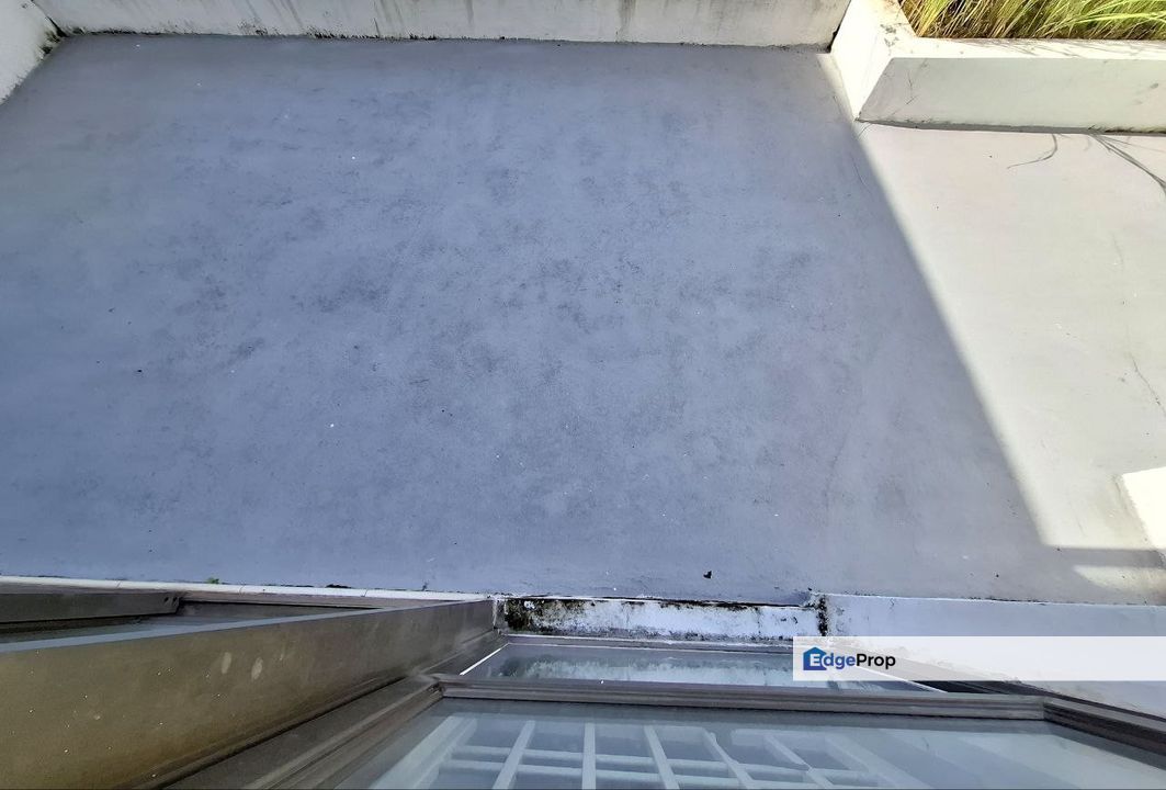 Freehold double storey landed house renvoated and guarded at setia eco garden gelang patah, Johor, Gelang Patah