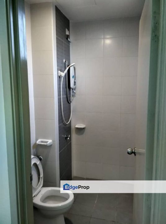 Full loan 3 room service apartment at jentayu residency tampoi skudai, Johor, Tampoi