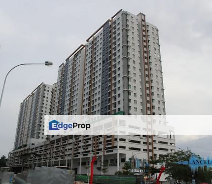 Full loan 3 room service apartment at jentayu residency tampoi skudai, Johor, Tampoi