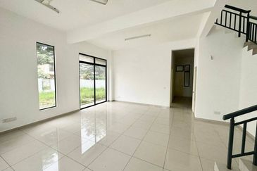 Garden Villa @ Bukit Indah 2