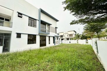 Garden Villa @ Bukit Indah 2