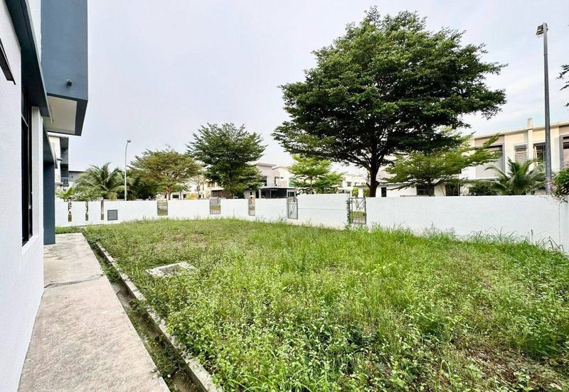 Garden Villa @ Bukit Indah 2