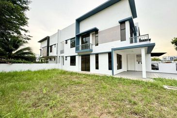 Garden Villa @ Bukit Indah 2