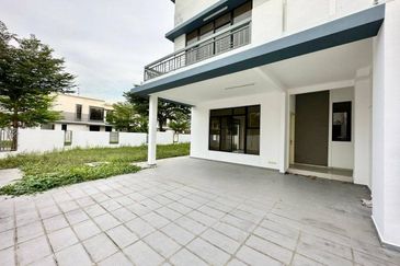 Garden Villa @ Bukit Indah 2