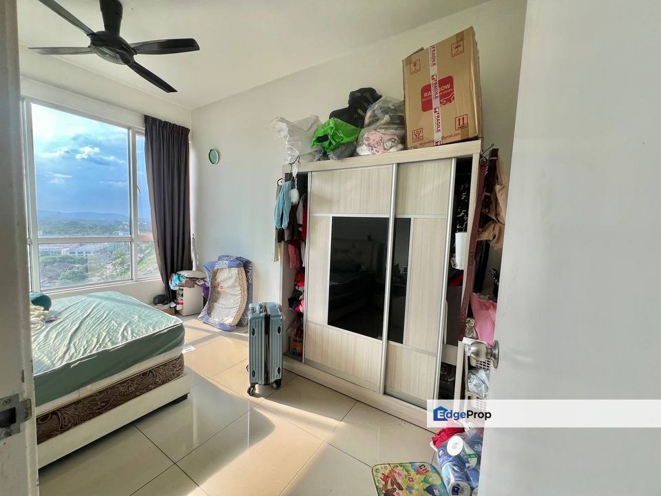 Freehold full loan 3 room service apartment at greenfield regency tampoi skudai, Johor, Tampoi