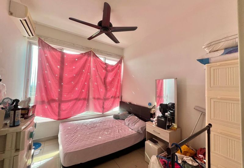 Dedaun Hijau (Greenfield Regency)