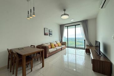 The M @ Medini Macrolink