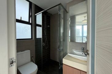 The M @ Medini Macrolink