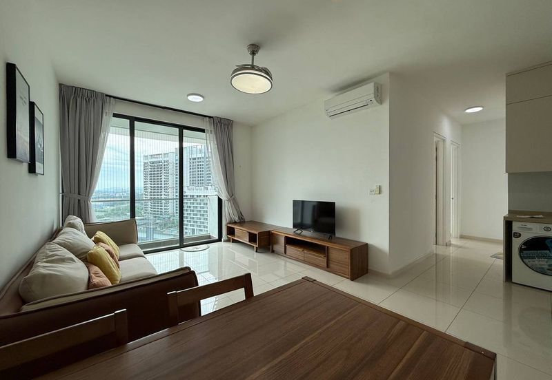 The M @ Medini Macrolink