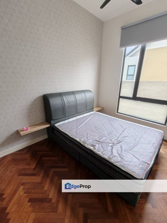 Double storey landed house renovated and guarded at avira medini iskandar, Johor, Nusajaya