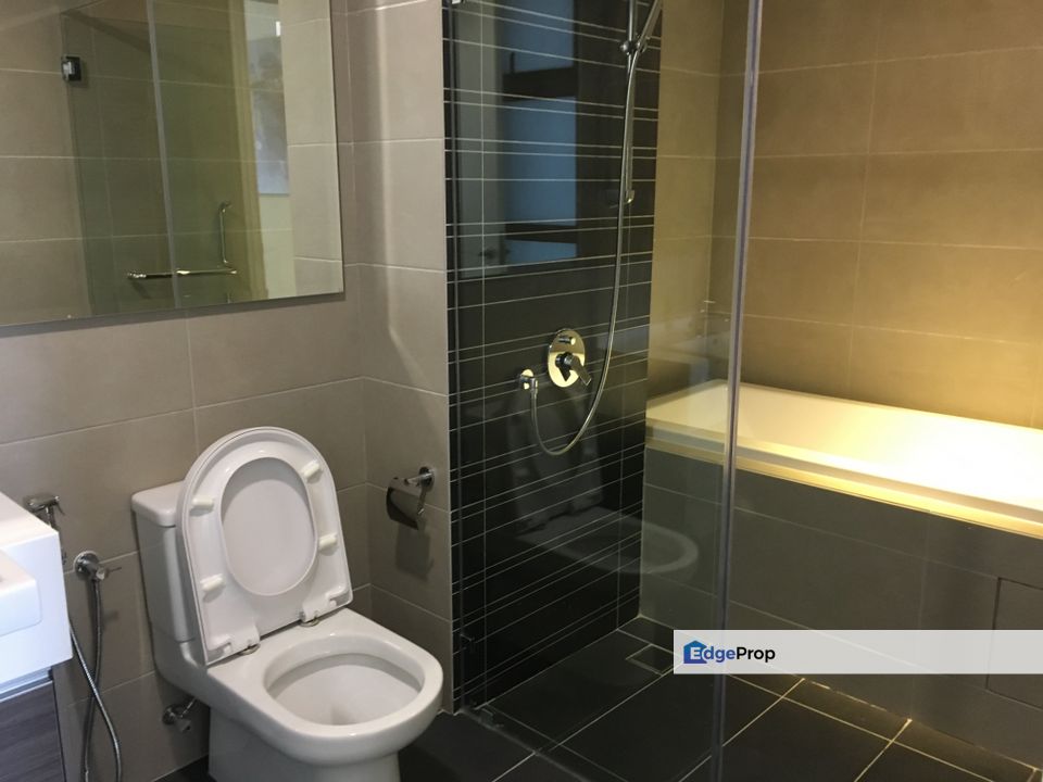 Freehold 2 room service apartment mid floor at teega residence puteri harbour iskandar puteri, Johor, Kota Iskandar