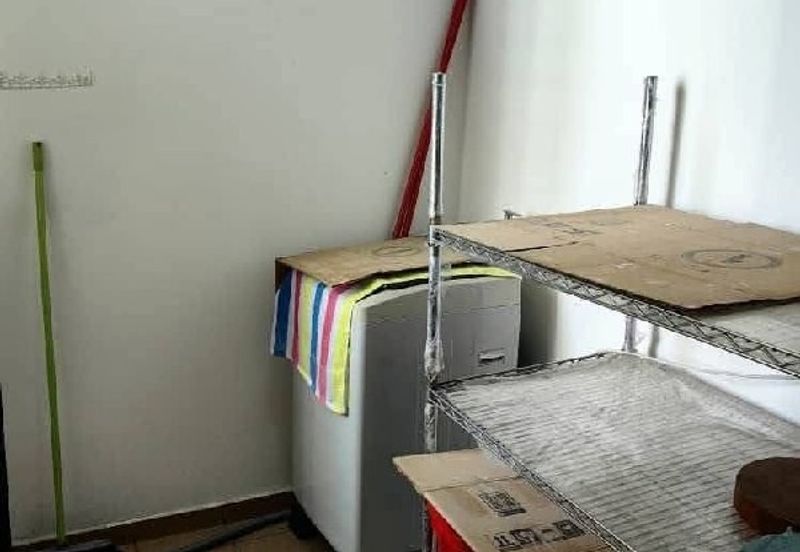 D'Summit Residences @ Kempas Utama